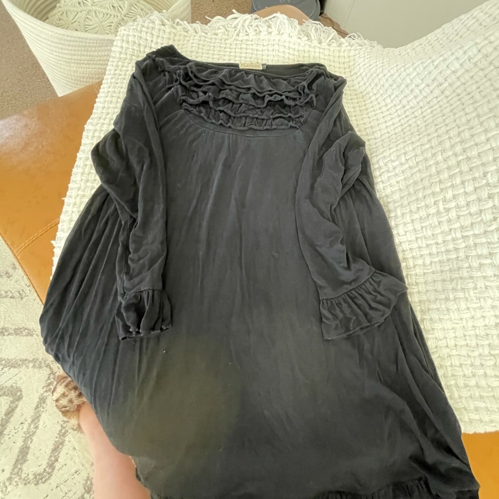 black nuggles top